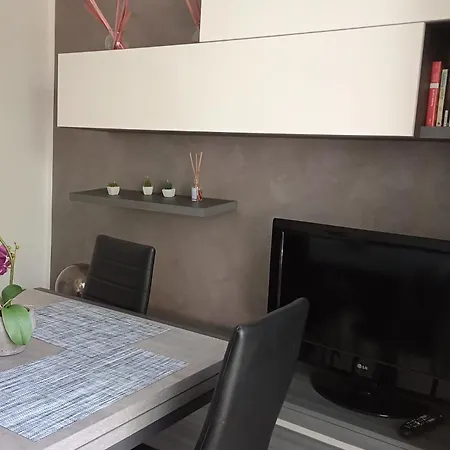 Apartment Apartment, *